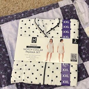 DreamMark Women’s White Polka Dot Notch Collar Pajama Set - XXL